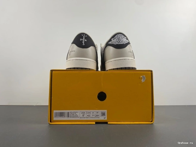 LOW  RETRO TRAVIS  OG SP 1 JORDAN SCOTT LX1988-100 0801